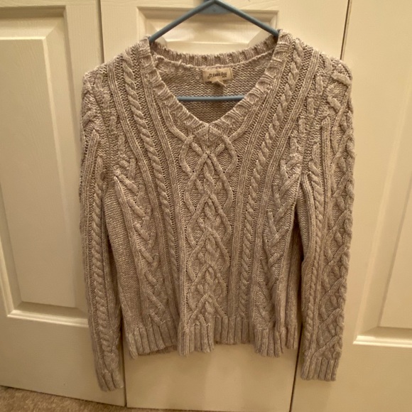 Sweater - Picture 1 of 4